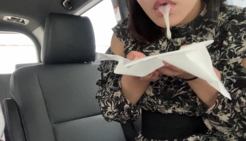 FC2-PPV-3060586 – A large amount of mouth shots without a terrific tech blower in a private car in the city for 3 people in a row. Busa cute girls are the best blowjob ☆ Nami-chan, a general store clerk, 21 years old