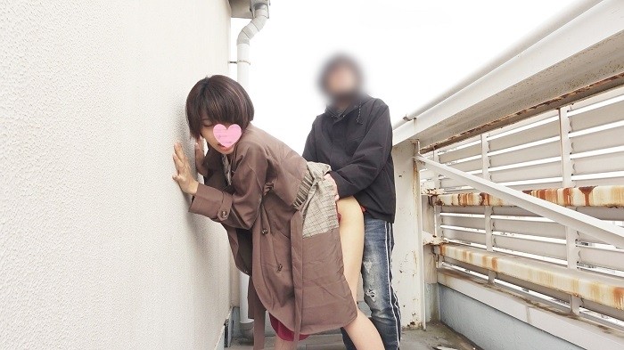 FC2-PPV-2473327 – [No amateur individual shooting] A daughter with a strong personality is attached to a remote bike and reluctant to take her out in the city, but she gets shameful exposure and panting on the roof of the building and gets vaginal cum sho