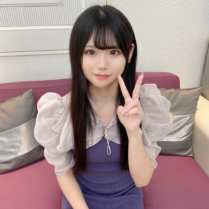 FC2-PPV-3939632 – Erina-chan, 18 years old, slender and has beautiful legs, attends Rikkyo University.  – Wanting money to play with friends, she was given personal use and even took an unauthorized creampie photo shoot.