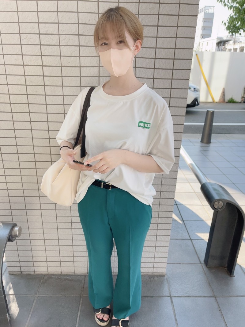 FC2-PPV-3113724 – A smiling Hokuriku 10-year-old with smooth, white skin and a hilly pussy with a greedy and silent vaginal cum shot.