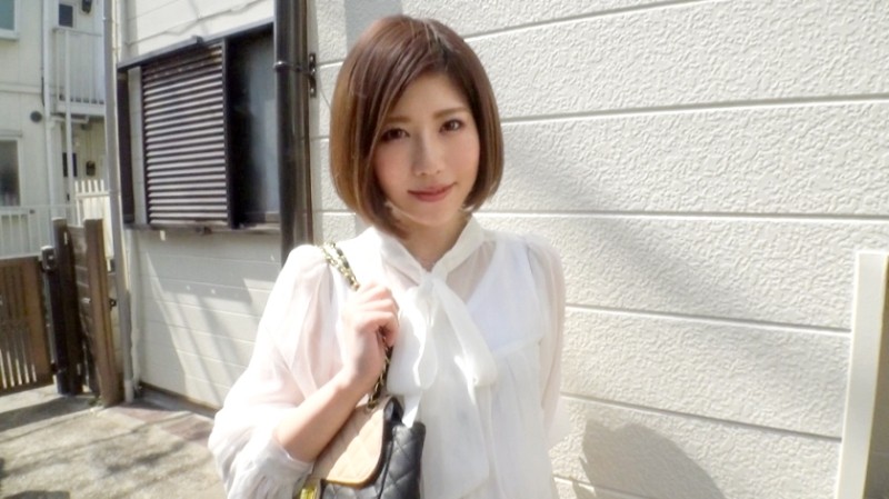 NNPJ-391 – Picking up a married woman on her way home from a part-time job in a luxury car!  – Can you treat me as a 'girl' and have sex with me?  – ?  – I verified it.  – Natsuki Takeuchi